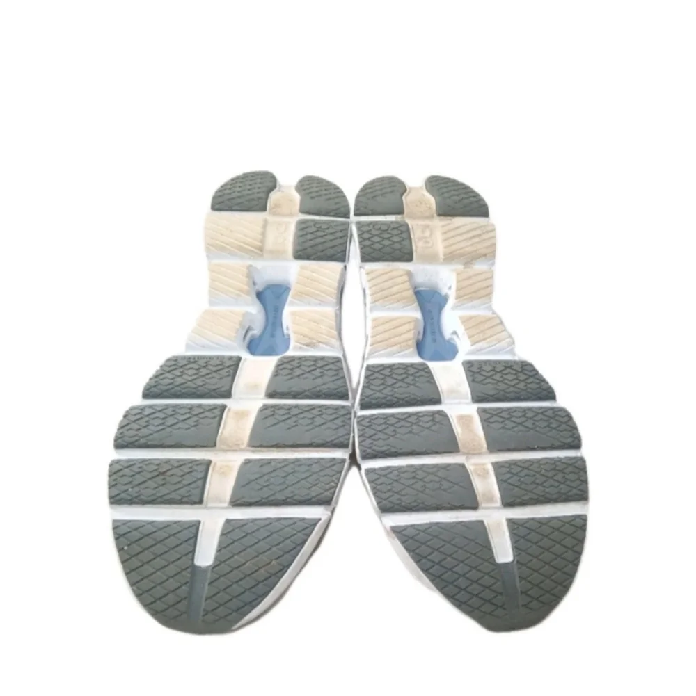 ON Running Cloud X 4 Shoes Women's Size 10.5 Sneakers Silver Chambray